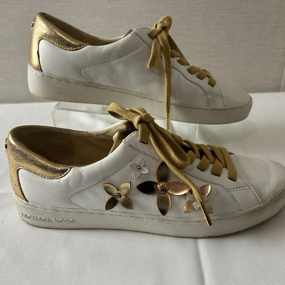 MICHAEL KORS Sz 9.5 Lola White Leather with Gold Accents and Flowers Sneakers - Picture 3 of 9